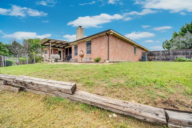 1605 S 3rd Street, Midlothian, TX 76065