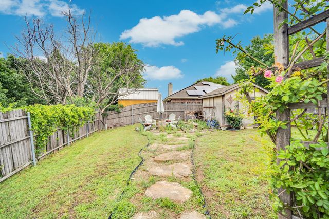 1605 S 3rd Street, Midlothian, TX 76065