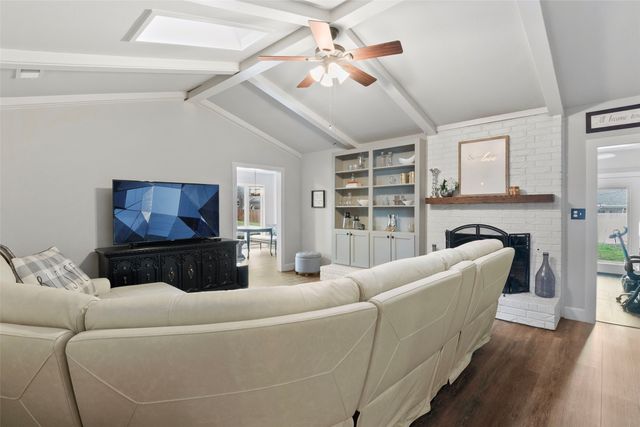 2201 Mountainview Drive, Hurst, TX 76054