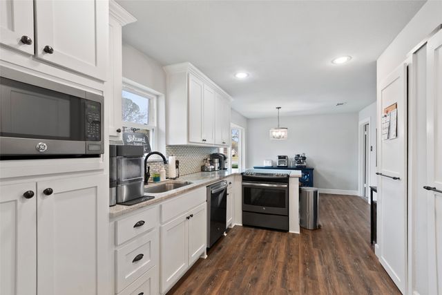 2201 Mountainview Drive, Hurst, TX 76054