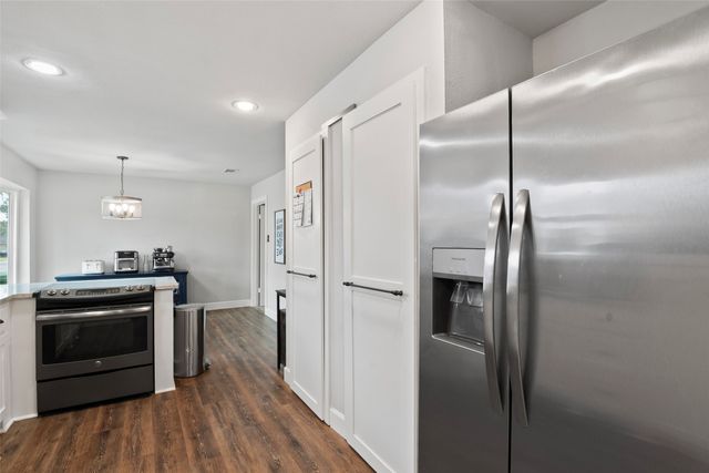 2201 Mountainview Drive, Hurst, TX 76054