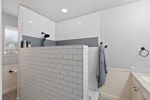 2201 Mountainview Drive, Hurst, TX 76054