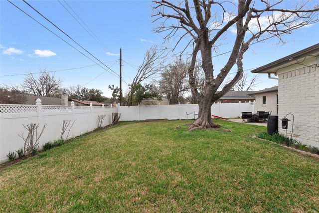 2201 Mountainview Drive, Hurst, TX 76054