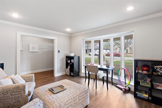 2201 Mountainview Drive, Hurst, TX 76054