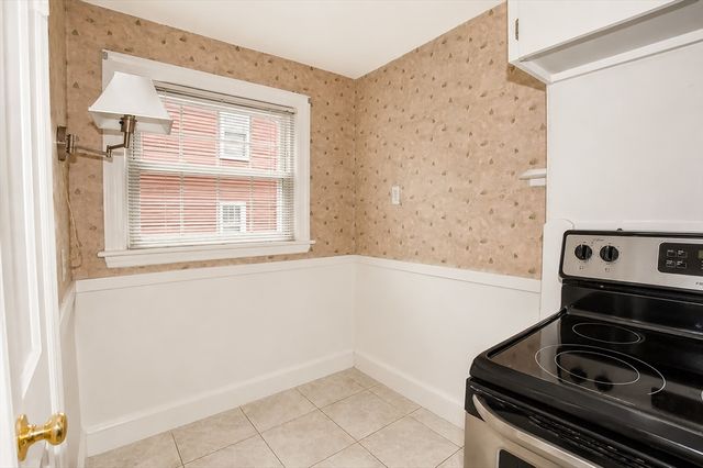 80 Morton St, West Springfield, MA 01089