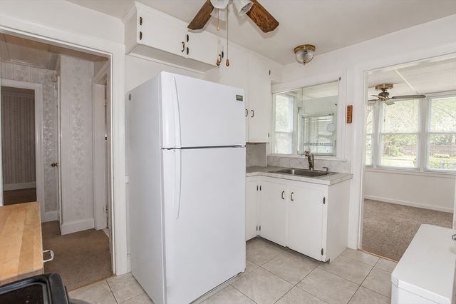 80 Morton St, West Springfield, MA 01089