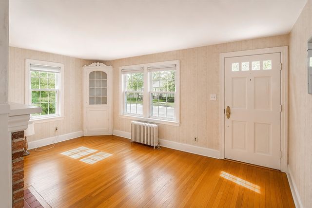 80 Morton St, West Springfield, MA 01089