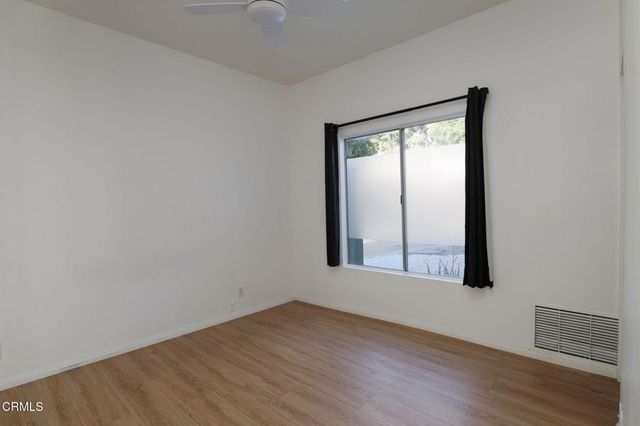 9900 Sunland Boulevard, Los Angeles, CA 91040