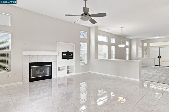 731 Central Park Pl, Brentwood, CA 94513