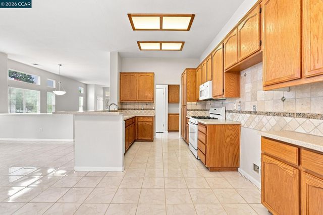 731 Central Park Pl, Brentwood, CA 94513