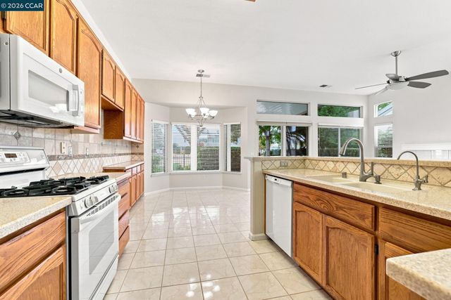 731 Central Park Pl, Brentwood, CA 94513