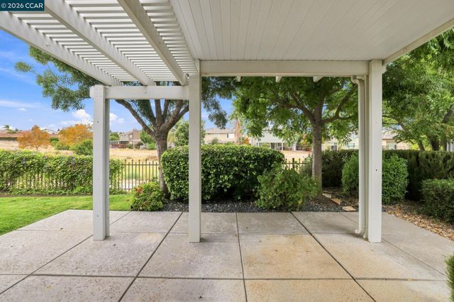 731 Central Park Pl, Brentwood, CA 94513