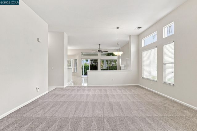 731 Central Park Pl, Brentwood, CA 94513