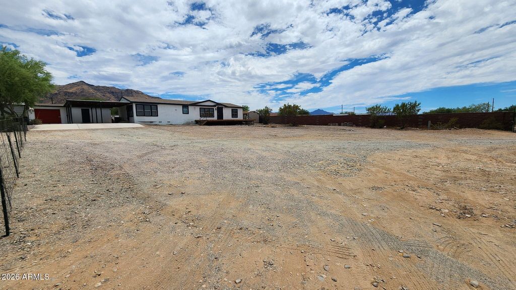 9647 S 30TH Drive, Laveen, AZ 85339