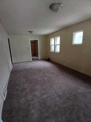 4702 N 49th STREET, Milwaukee, WI 53218