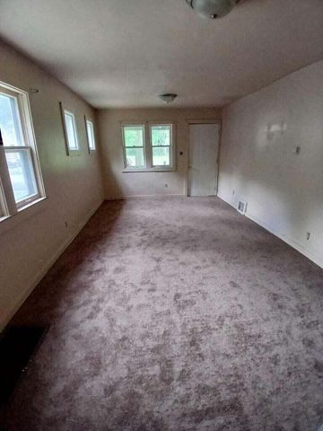 4702 N 49th STREET, Milwaukee, WI 53218