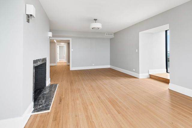 7000 S South Shore Drive PH-1501, Chicago, IL 60649
