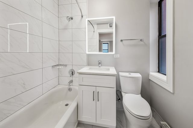 7000 S South Shore Drive PH-1501, Chicago, IL 60649