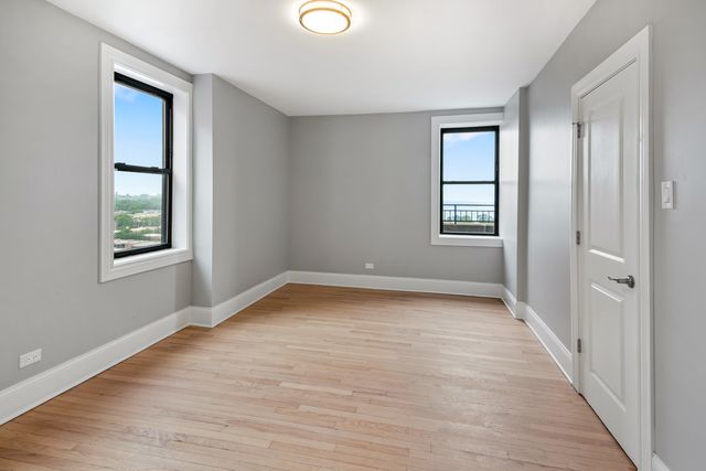 7000 S South Shore Drive PH-1501, Chicago, IL 60649