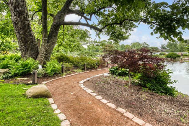 7000 S South Shore Drive PH-1501, Chicago, IL 60649