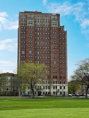 7000 S South Shore Drive PH-1501, Chicago, IL 60649