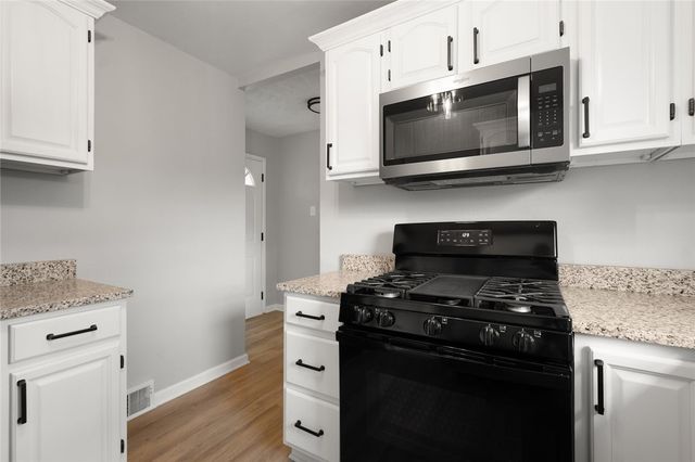 1616 California Ave, White Oak, PA 15131