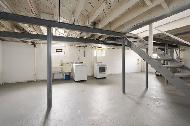 1616 California Ave, White Oak, PA 15131