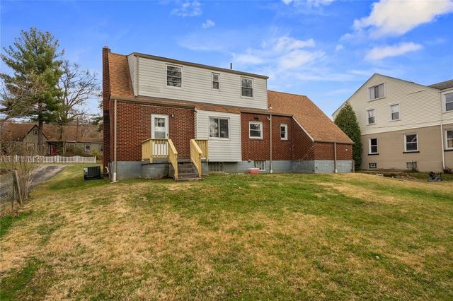 1616 California Ave, White Oak, PA 15131