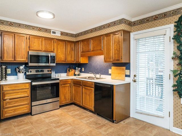 2202 Huntington Road B5, Burlington, NC 27215