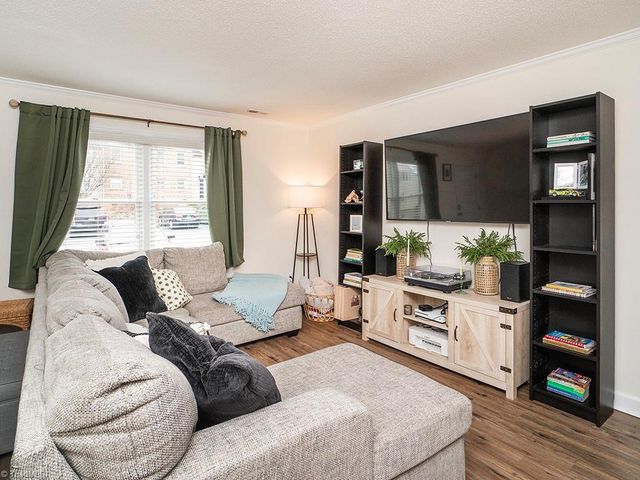 2202 Huntington Road B5, Burlington, NC 27215