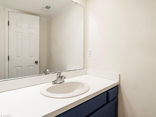 2202 Huntington Road B5, Burlington, NC 27215