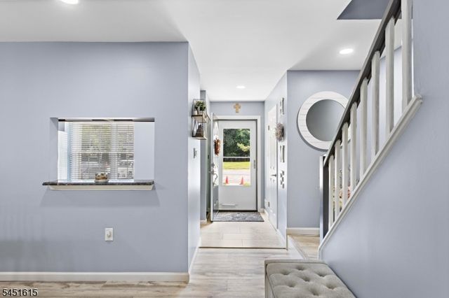 344 Constitution Cir, North Brunswick Twp., NJ 08902