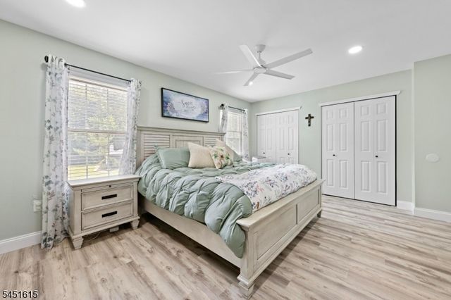344 Constitution Cir, North Brunswick Twp., NJ 08902