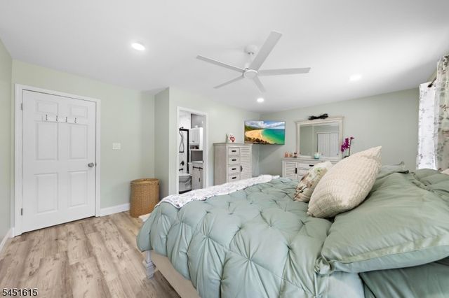 344 Constitution Cir, North Brunswick Twp., NJ 08902