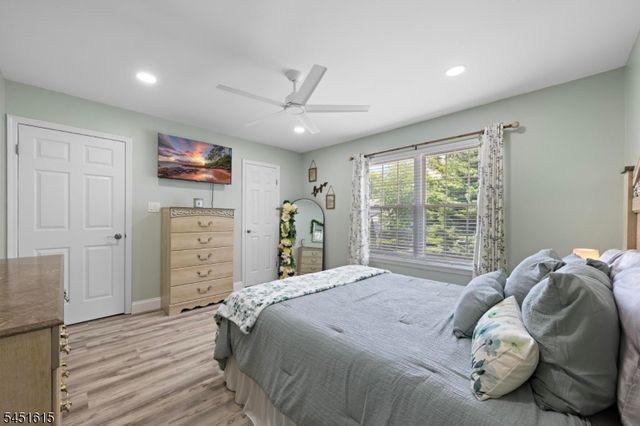344 Constitution Cir, North Brunswick Twp., NJ 08902