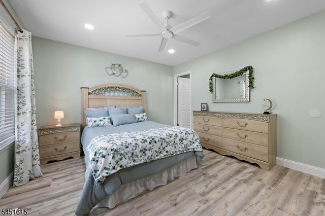 344 Constitution Cir, North Brunswick Twp., NJ 08902