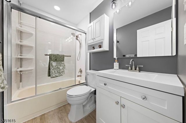 344 Constitution Cir, North Brunswick Twp., NJ 08902