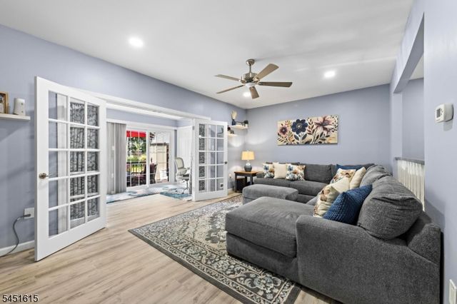 344 Constitution Cir, North Brunswick Twp., NJ 08902