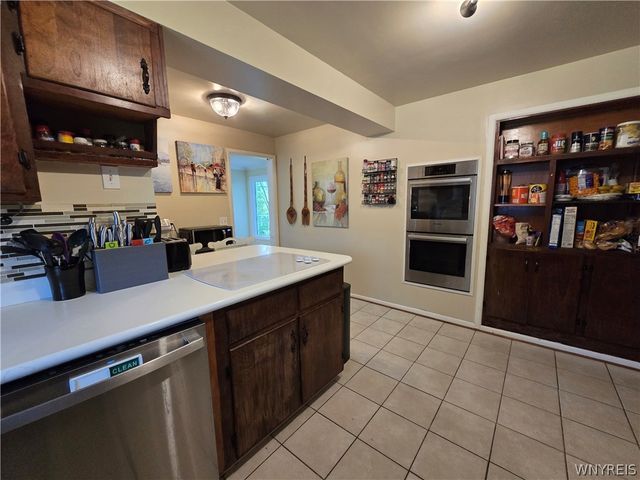 4429 Lake Avenue, Lockport Town, NY 14094