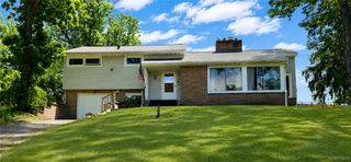 4429 Lake Avenue, Lockport Town, NY 14094