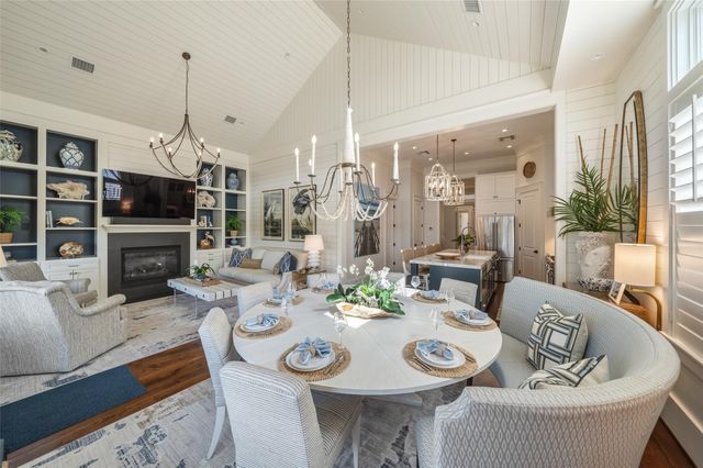 2622 E Seaside Drive, Galveston, TX 77550