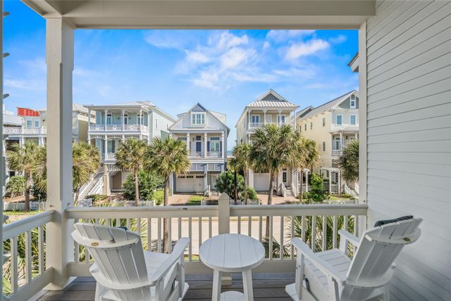 2622 E Seaside Drive, Galveston, TX 77550