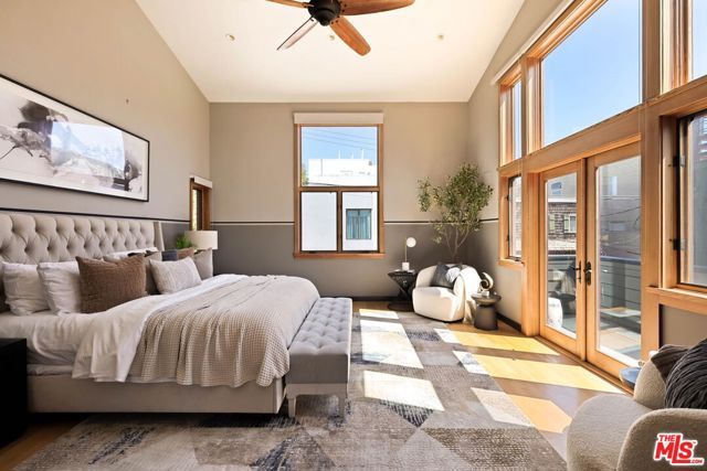 432 Howland Canal, Los Angeles, CA 90291