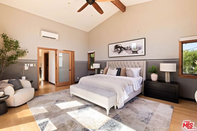 432 Howland Canal, Los Angeles, CA 90291