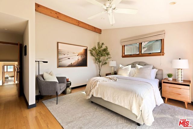 432 Howland Canal, Los Angeles, CA 90291