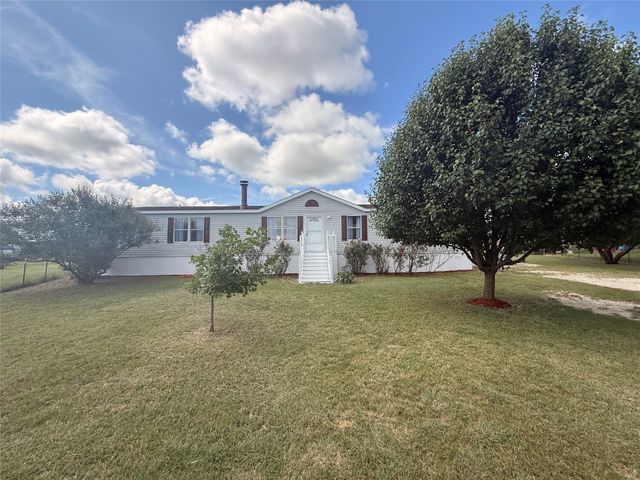 9100 Idaho Street, Joshua, TX 76058