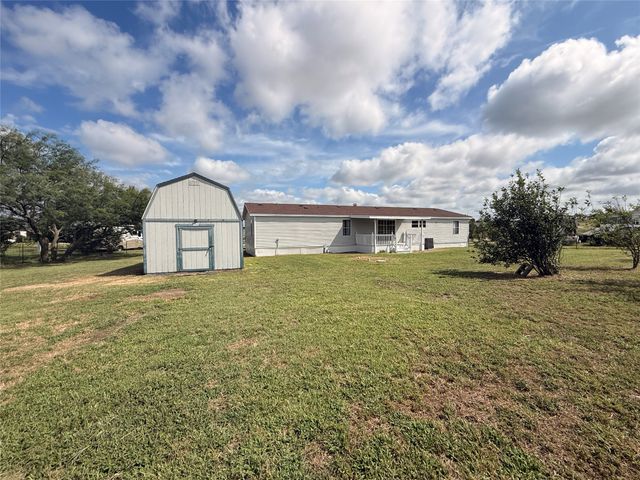 9100 Idaho Street, Joshua, TX 76058