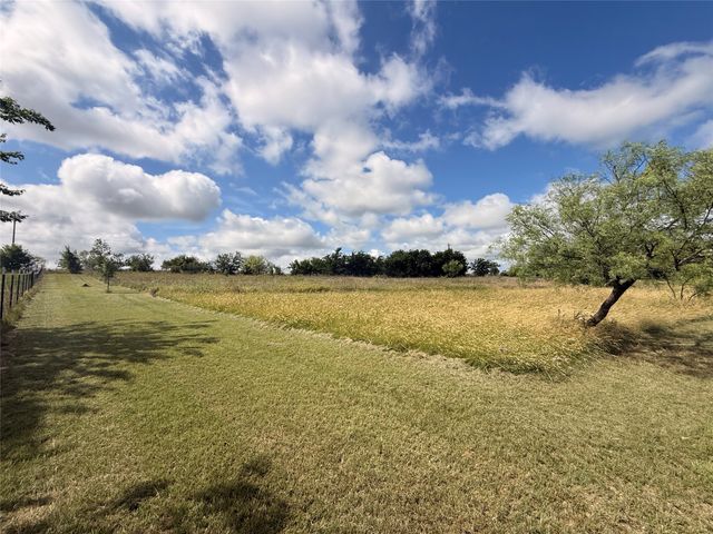 9100 Idaho Street, Joshua, TX 76058