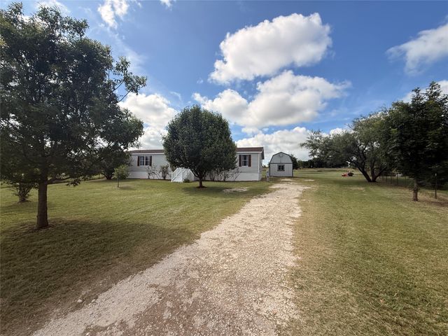 9100 Idaho Street, Joshua, TX 76058
