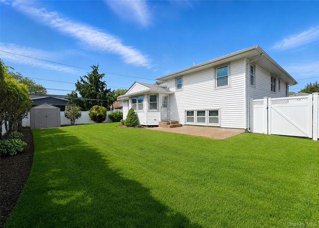 866 Abbott Street, East Meadow, NY 11554